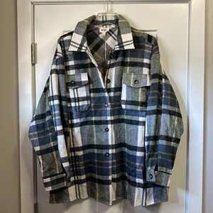 Oversized Plaid Shacket Green and Blue Plaid Flannel Jacket Size Women’s Large